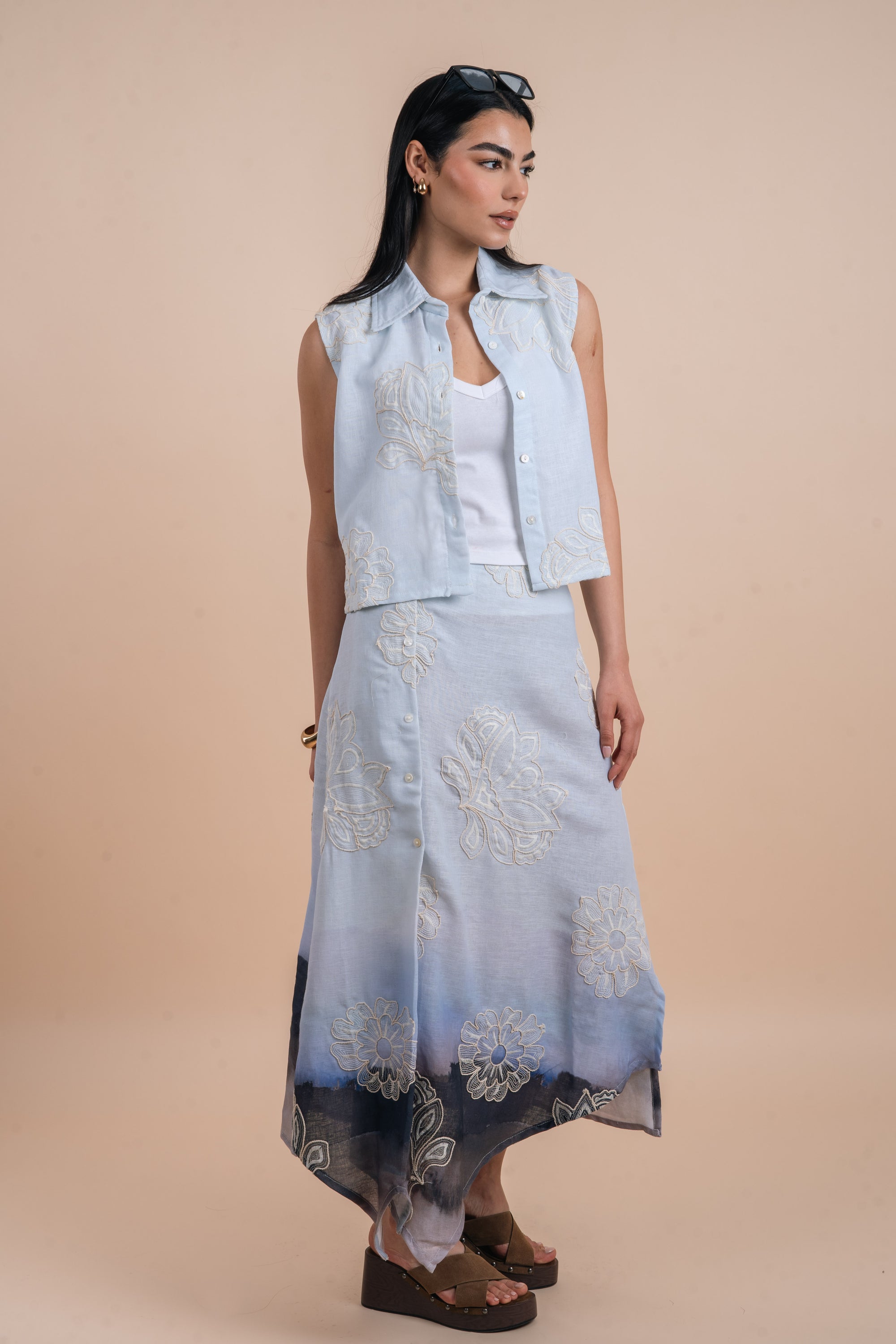 Grading blue/grey skirt embro