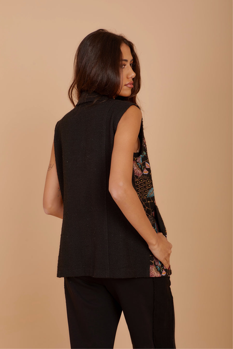 Embroiderd Tweed Black vest