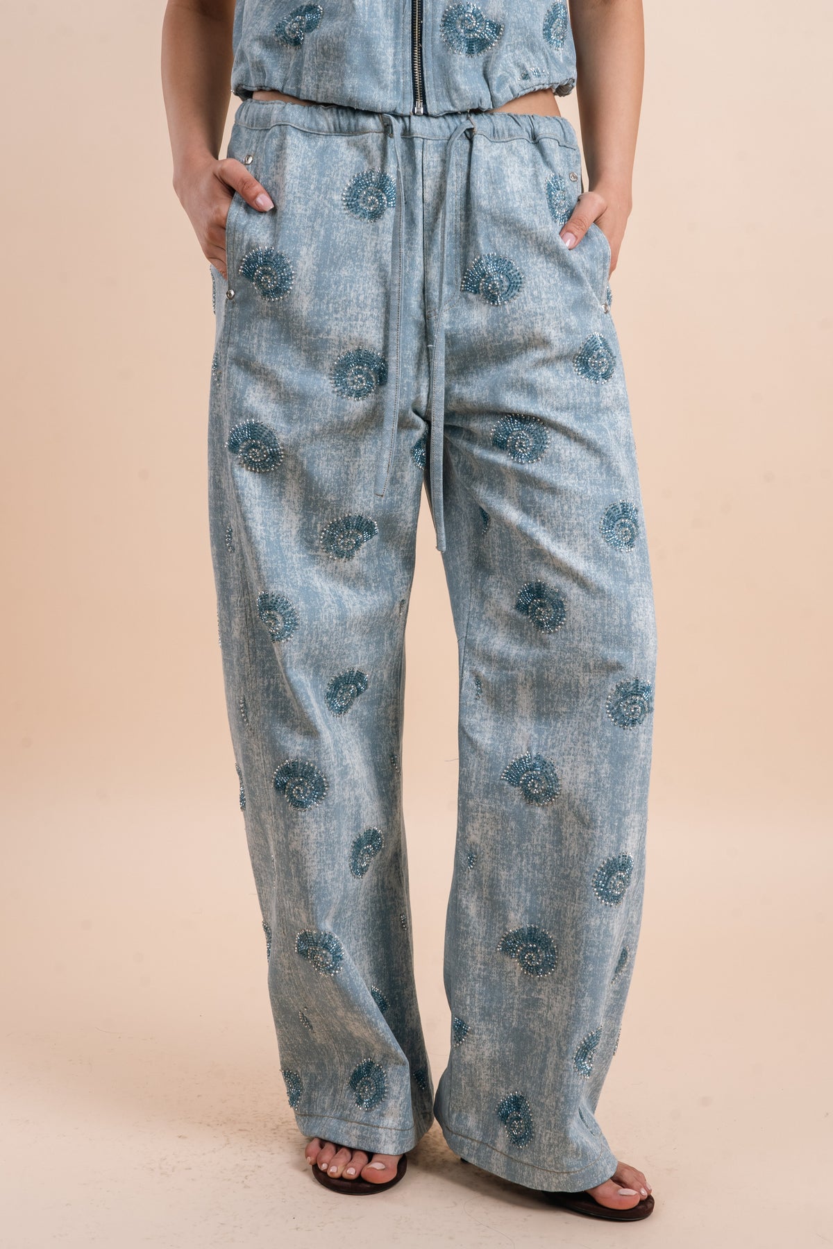 Embellishment shells , Easy-Wear light Denims