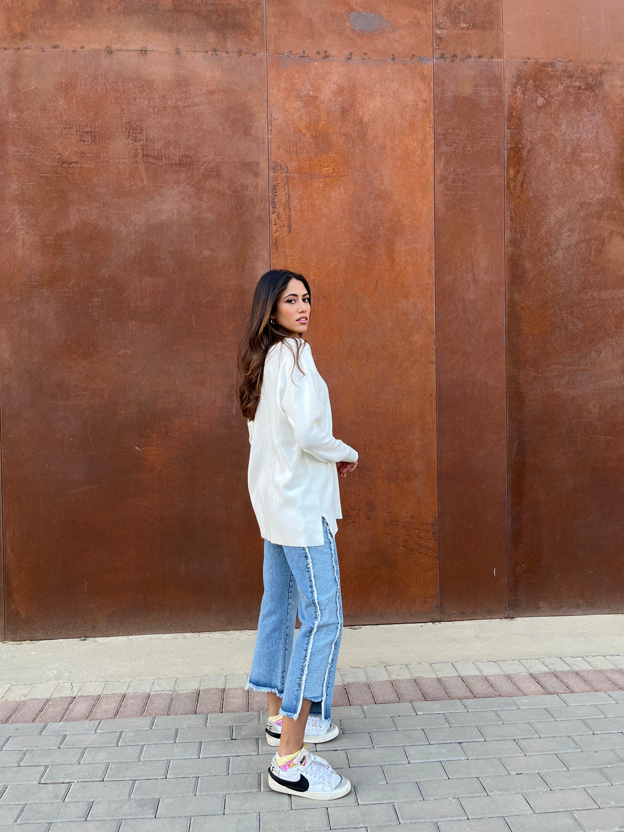 Off-White V-Neck Knit Pullover