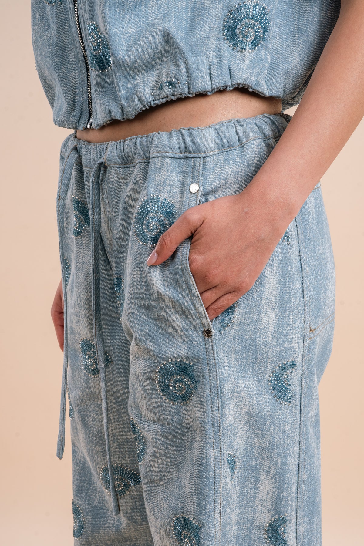 Embellishment shells , Easy-Wear light Denims