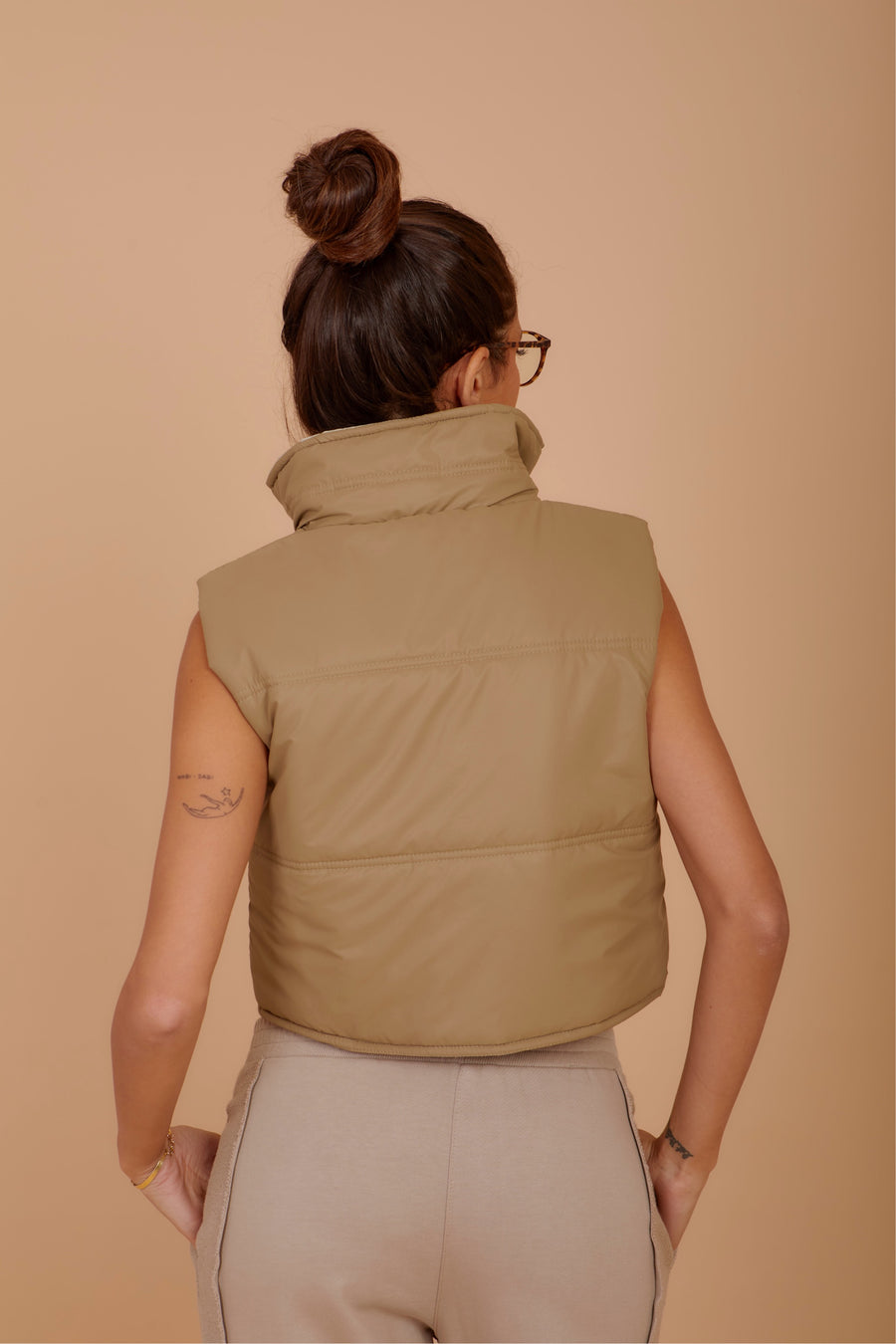 Short double face puffer Vest - Beige