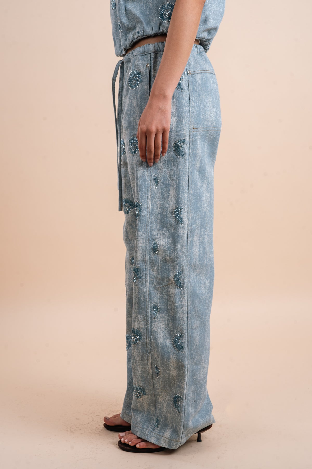 Embellishment shells , Easy-Wear light Denims