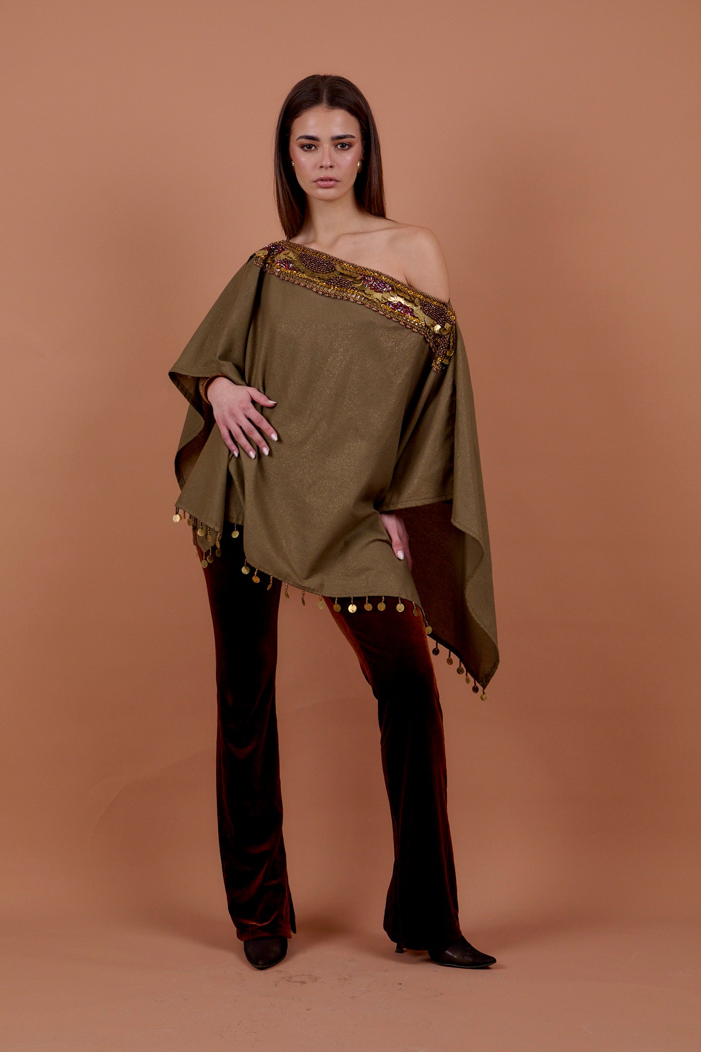 Luxe embellished cape - Olive