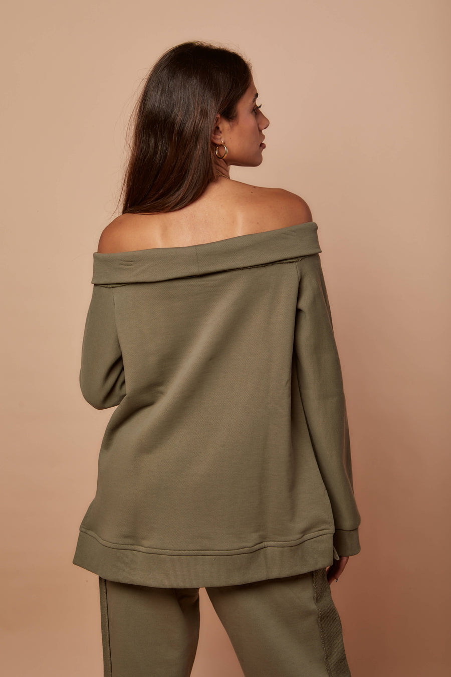 Olive Off-shoulder sweatshirt