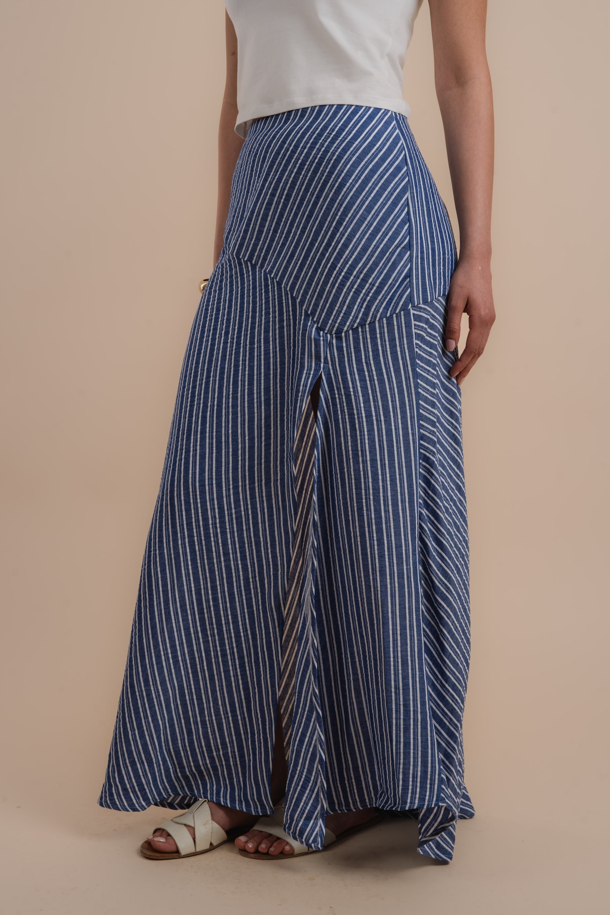 Blue stripes asymmetrical skirt