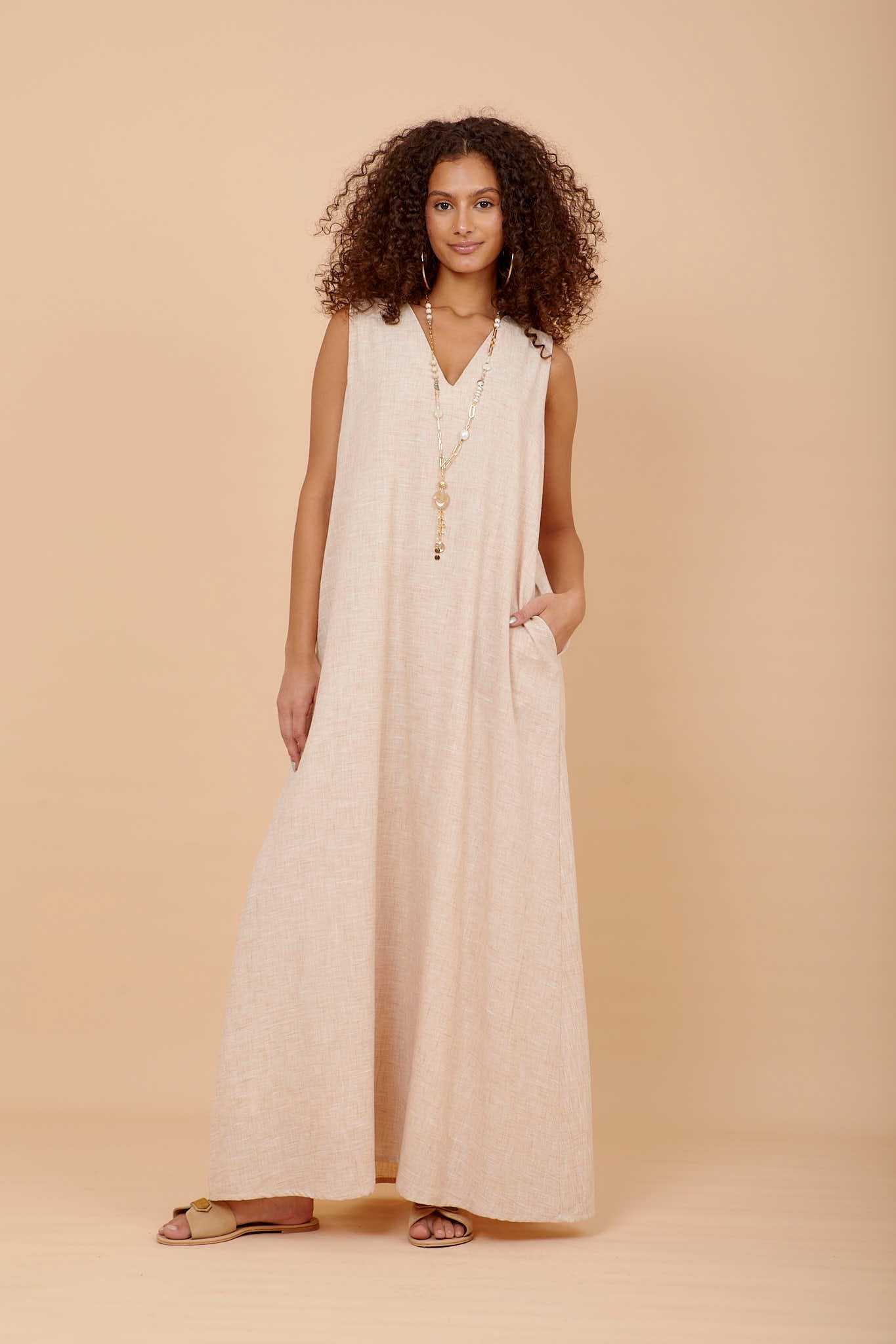 Lighter Beige sleeveless Dress - nahlaelalfydesigns