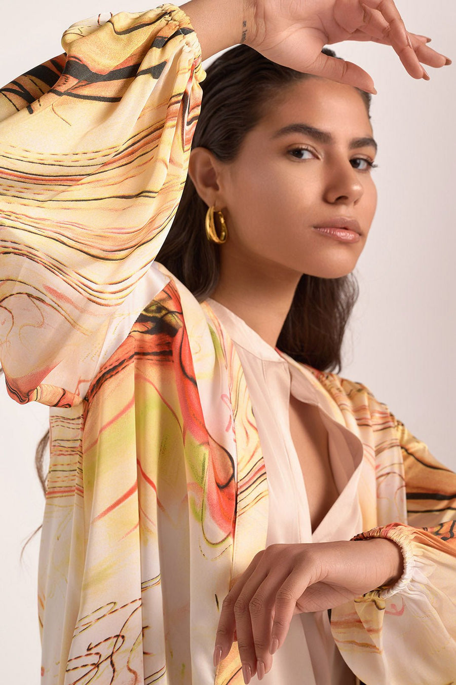 Satin offwhite/orange print kimono - nahlaelalfydesigns